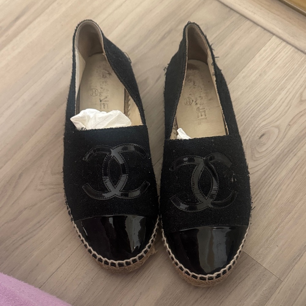 CHANEL Black Espadrilles with Glossy Toe